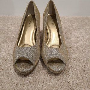 Kelly&Katie Gold and Silver Sparkle High Heel